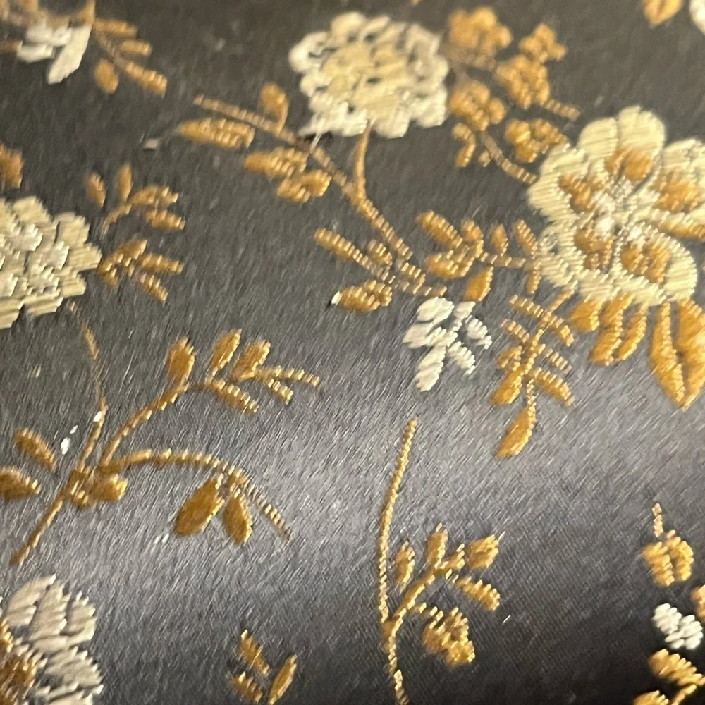 Vintage Asian Floral Jewelry Box with Gold Metal Stand Accents - Picture 3 of 7